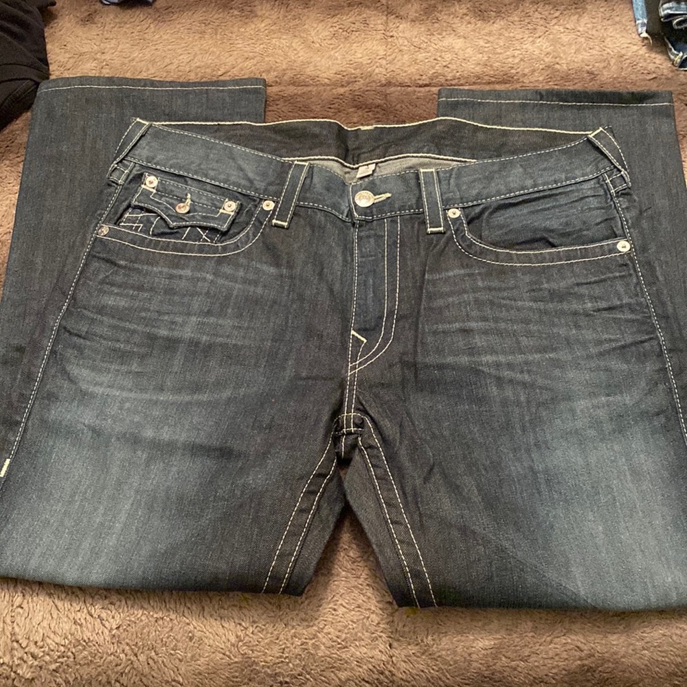 True religion jeans. Like new condition. Size 36/30. Straight leg fit.